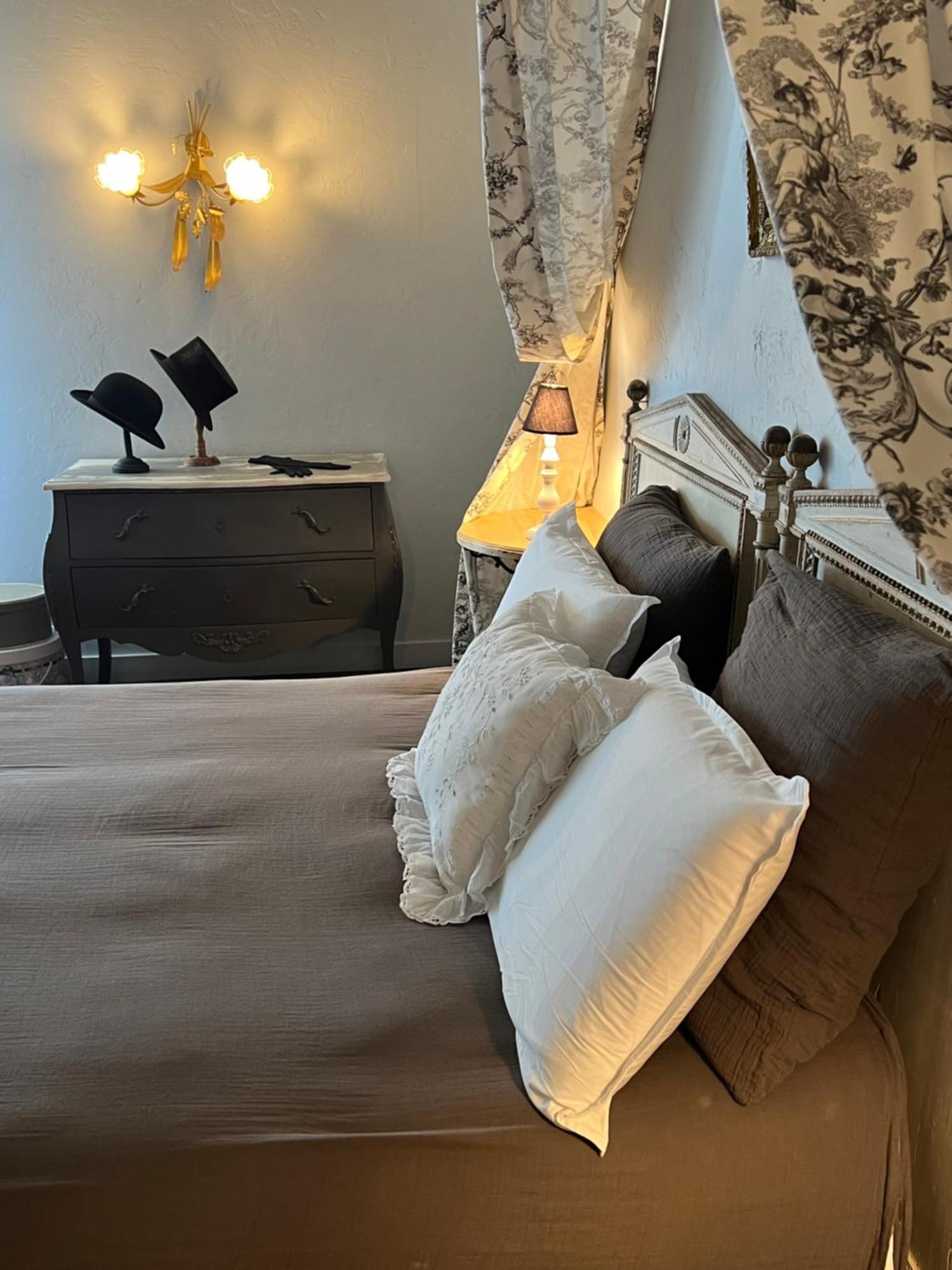 Chambre D'Hotes Madame Branges  Chambre photo